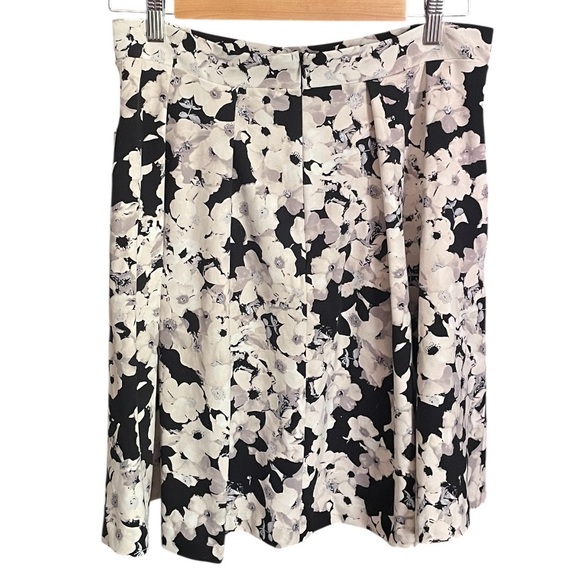 Cynthia Rowley Black and White Floral Mini Skirt - Picture 2 of 4